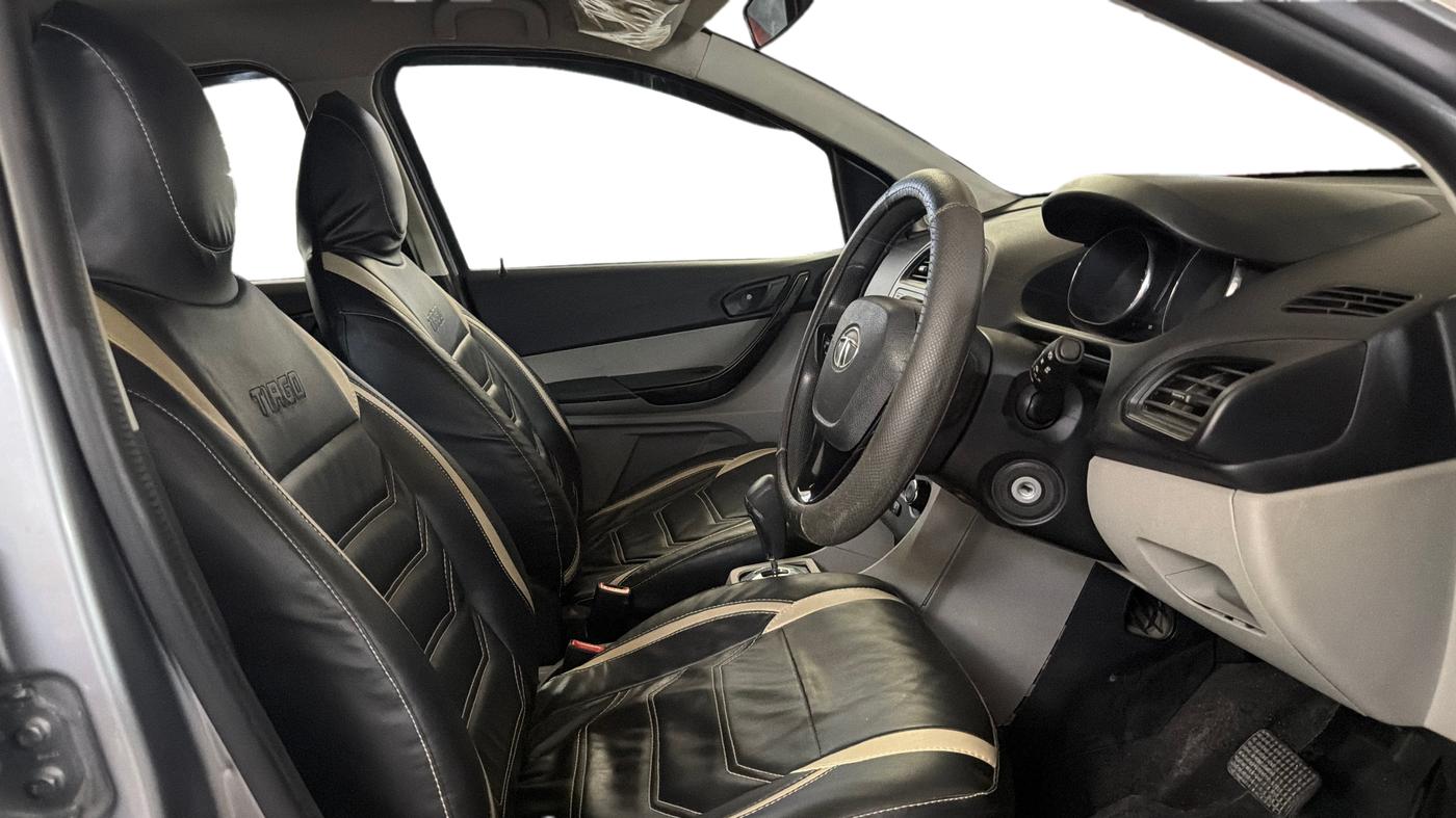 2019 Tata Tiago XZA PETROL, Petrol, Automatic, 27,925 km, Right Side Front Door Cabin