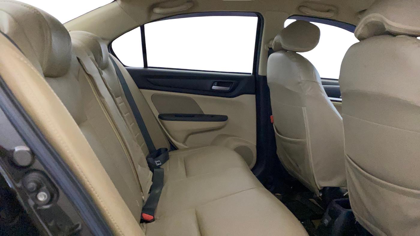 2021 Honda Amaze 1.2L I-VTEC VX, Petrol, Manual, 42,440 km, Right Side Rear Door Cabin