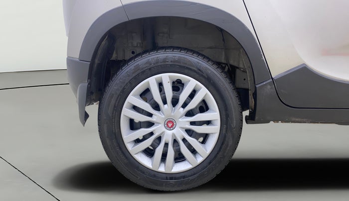 2016 Mahindra Kuv100 K6 6 STR, Petrol, Manual, 13,528 km, Right Rear Wheel