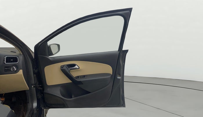 2016 Volkswagen Ameo HIGHLINE1.2L, Petrol, Manual, 75,233 km, RHS Front Door