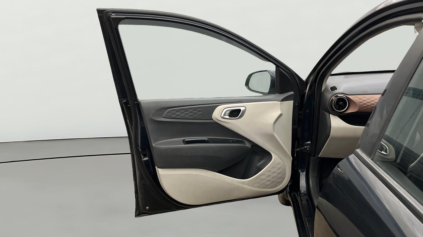 2024 Hyundai AURA SX 1.2 CNG, CNG, Manual, 57,922 km, LHS Front Door