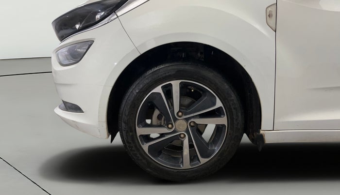 2023 Tata ALTROZ XZA PLUS, Petrol, Automatic, 82,153 km, Left Front Wheel