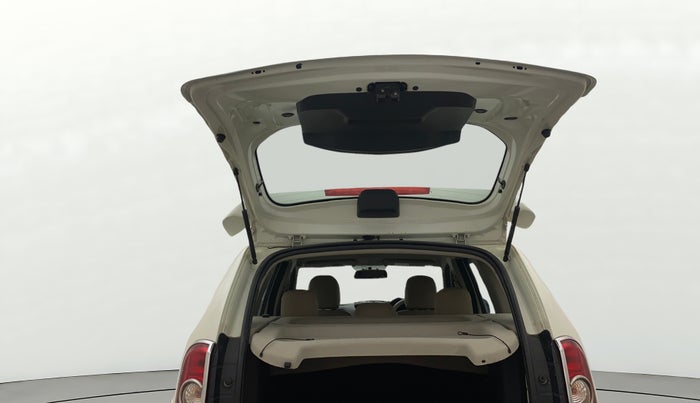 2014 Renault Duster RXL PETROL, Petrol, Manual, 81,982 km, Boot Door Open