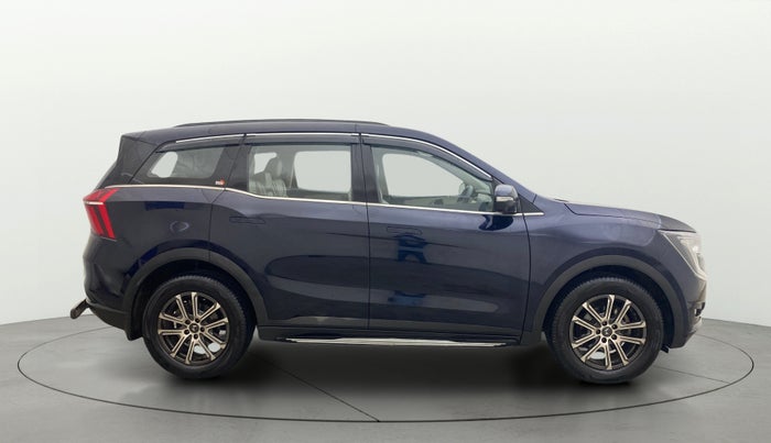 2023 Mahindra XUV700 AX 7 LUXURY D MT 7 STR, Diesel, Manual, 1,09,565 km, Right Side View