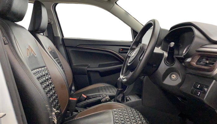 2022 Maruti BREZZA LXI SMART HYBRID, Petrol, Manual, 30,483 km, Right Side Front Door Cabin