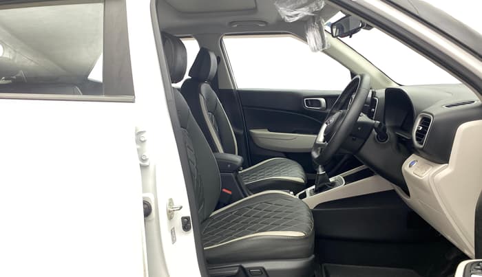 2023 Hyundai VENUE SX (O) MT 1.0 Turbo, Petrol, Manual, 12,162 km, Right Side Front Door Cabin