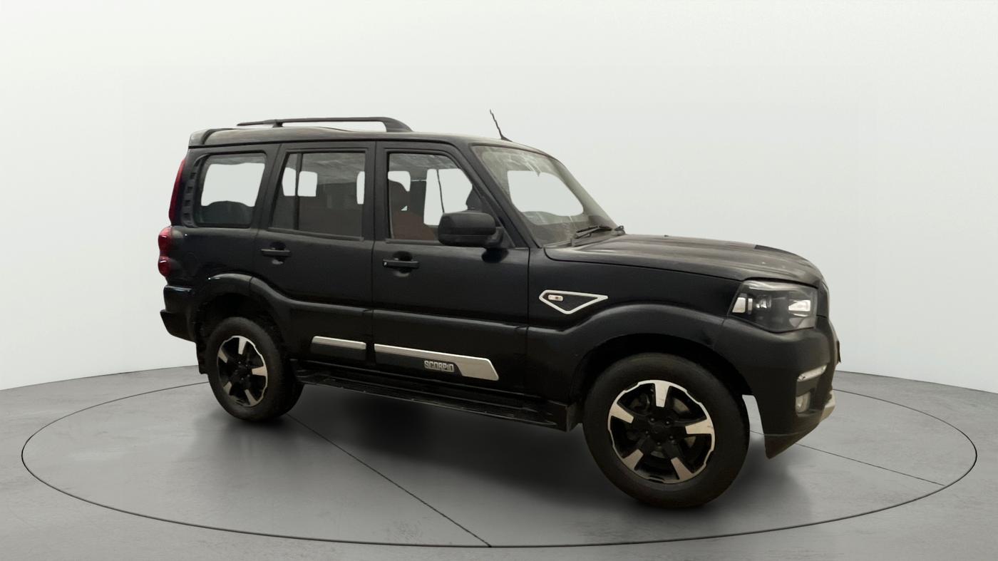 2023 Mahindra SCORPIO CLASSIC S11 7STR, Diesel, Manual, 45,154 km, Right Front Diagonal
