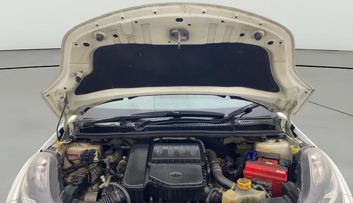 2018 Tata NEXON XZ DIESEL, Diesel, Manual, 1,07,390 km, Open Bonet