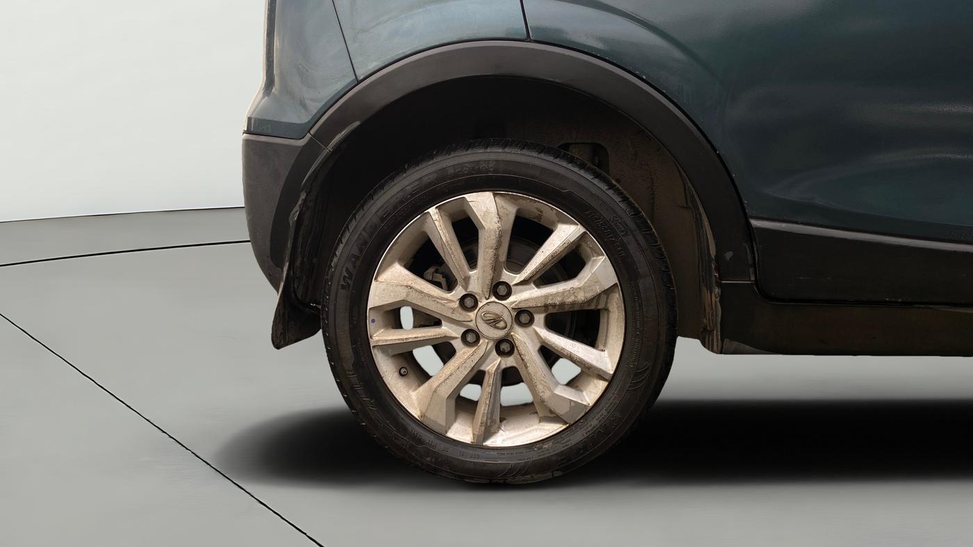 2019 Mahindra XUV300 W8 1.5 DIESEL AMT, Diesel, Automatic, 47,935 km, Right Rear Wheel