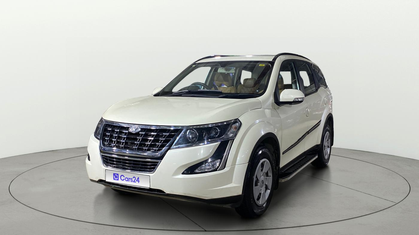 2021 Mahindra XUV500 W7 AT, Diesel, Automatic, 10,547 km, Left Front Diagonal