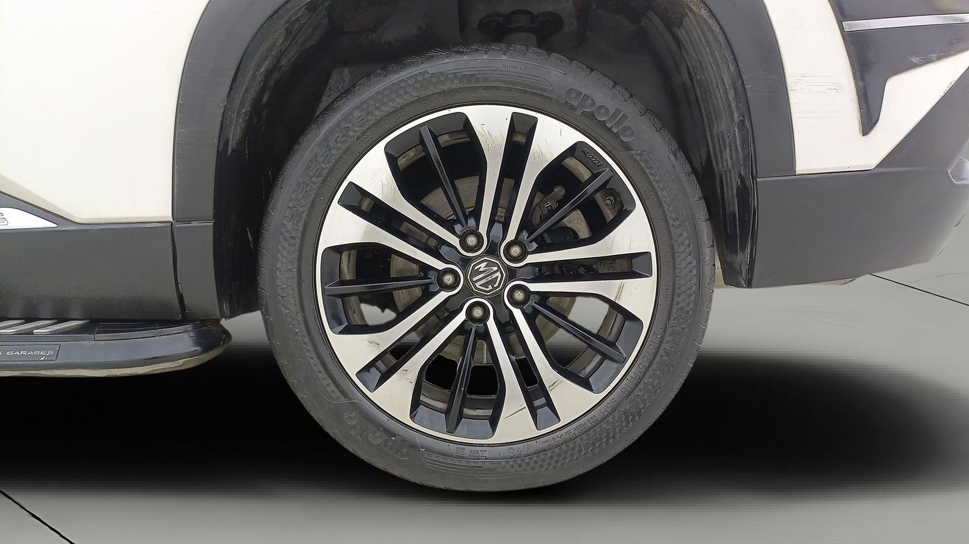 2021 MG HECTOR SHARP 1.5 PETROL CVT, Petrol, Automatic, 1,22,498 km, Left Rear Wheel