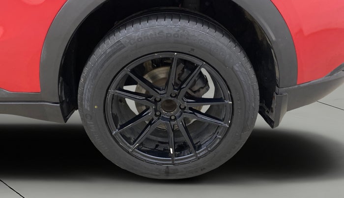 2022 Mahindra XUV700 AX 5 D MT 7 STR, Diesel, Manual, 59,650 km, Left Rear Wheel