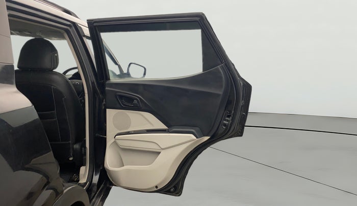 2022 Mahindra XUV300 W6 1.2 PETROL, Petrol, Manual, 26,436 km, RHS Rear Door