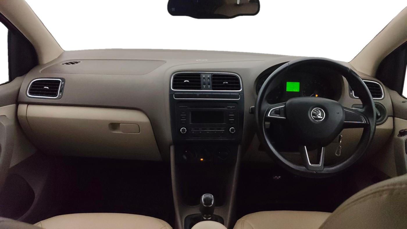 2013 Skoda Rapid AMBITION 1.6 MPI MT PLUS, Petrol, Manual, 43,863 km, Dashboard
