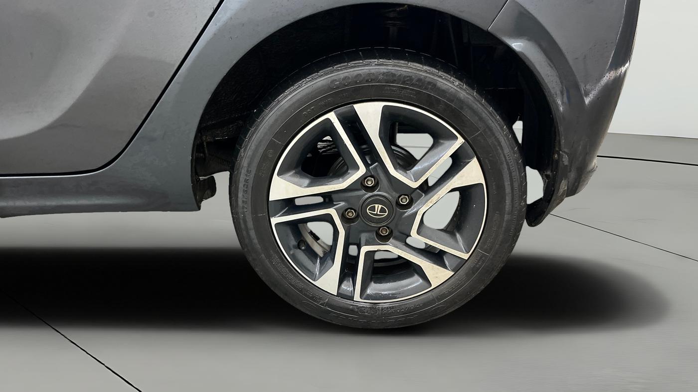 2022 Tata Tiago XZA PLUS PETROL, Petrol, Automatic, 12,042 km, Left Rear Wheel