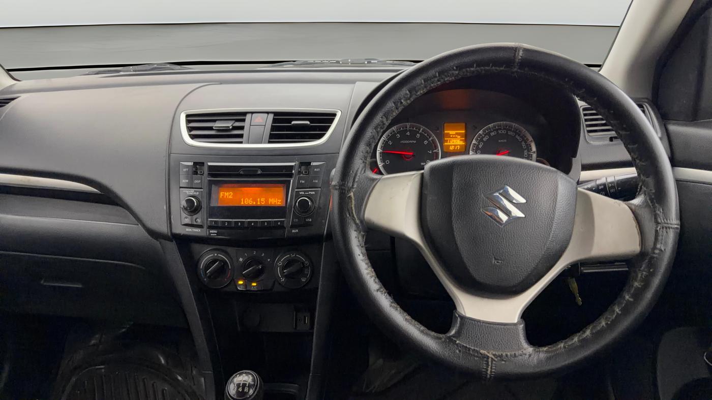2016 Maruti Swift VXI, Petrol, Manual, 1,12,899 km, Steering Wheel Close Up