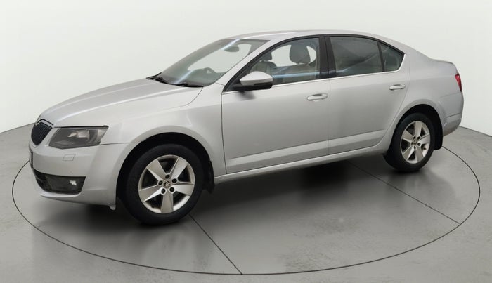 2016 Skoda Octavia AMBITION PLUS AT 1.8 TSI, Petrol, Automatic, 92,840 km, Left Front Diagonal