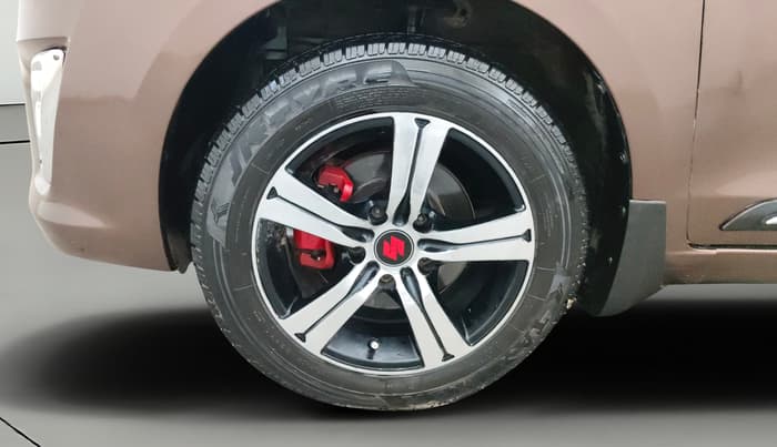 2013 Maruti Ertiga VXI, Petrol, Manual, 94,964 km, Left Front Wheel