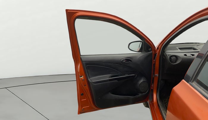 2014 Toyota Etios CROSS 1.2 G, Petrol, Manual, 86,449 km, LHS Front Door