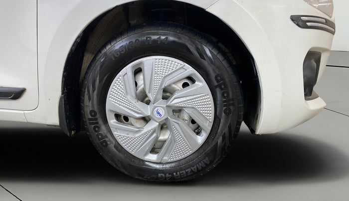 2020 Maruti Swift LXI, CNG, Manual, 94,918 km, Right Front Wheel