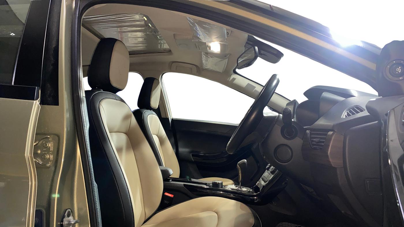 2022 Tata NEXON XZA PLUS (PREMIUM) KAZIRANGA PETROL, Petrol, Automatic, 7,002 km, Right Side Front Door Cabin