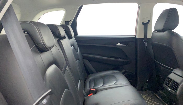 2020 MG HECTOR SHARP HYBRID 1.5 PETROL, Petrol, Manual, 52,565 km, Right Side Rear Door Cabin
