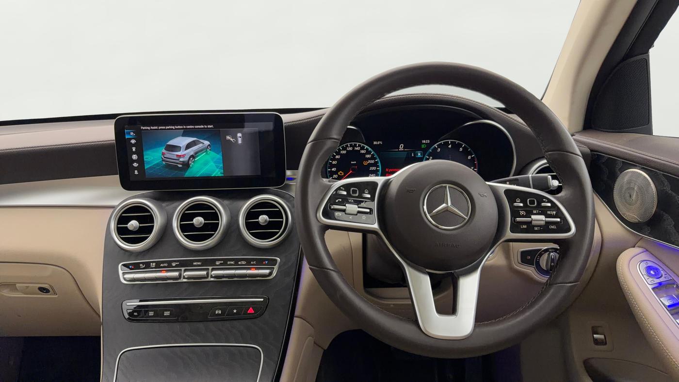 2022 Mercedes Benz GLC CLASS 200 Progressive, Petrol, Automatic, 17,116 km, Steering Wheel Close Up