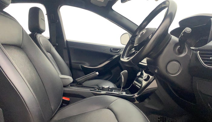 2023 Tata NEXON XZA PLUS LUX SUNROOF DARK PETROL, Petrol, Automatic, 20,080 km, Right Side Front Door Cabin