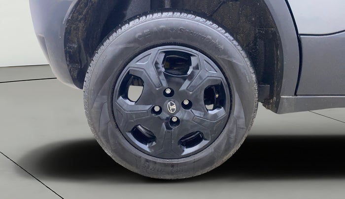 2024 Tata PUNCH ACCOMPLISHED MT, Petrol, Manual, 13,603 km, Right Rear Wheel