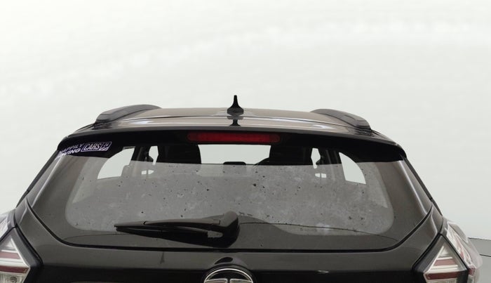 2022 Tata NEXON XZA PLUS (PREMIUM) KAZIRANGA PETROL, Petrol, Automatic, 52,830 km, Rear Windshield