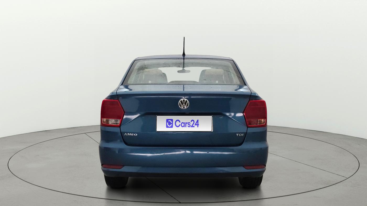 2016 Volkswagen Ameo HIGHLINE1.5L, Diesel, Manual, 1,44,002 km, Back/Rear