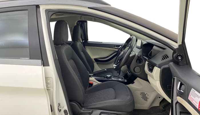 2022 Tata NEXON XZA PLUS SUNROOF DUAL TONE PETROL, Petrol, Automatic, 19,875 km, Right Side Front Door Cabin