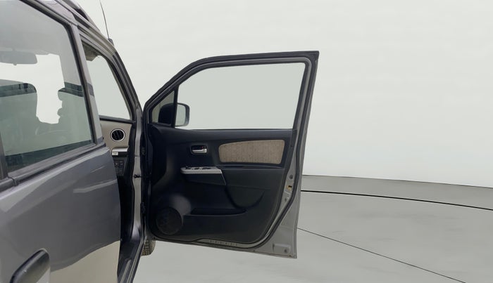 2016 Maruti Wagon R 1.0 VXI, Petrol, Manual, 1,08,656 km, RHS Front Door