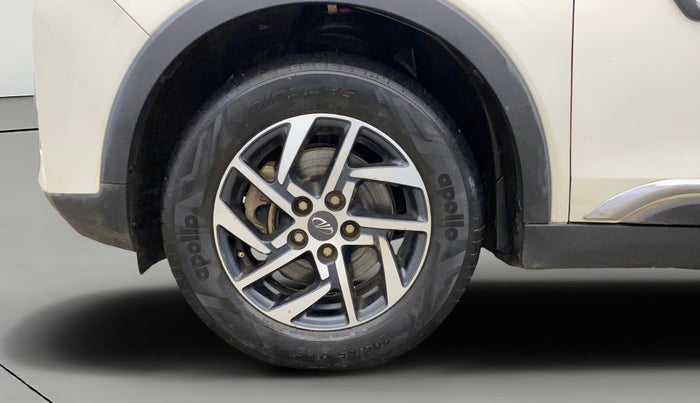 2022 Mahindra XUV300 W8 (O) 1.5 DIESEL, Diesel, Manual, 57,976 km, Left Front Wheel