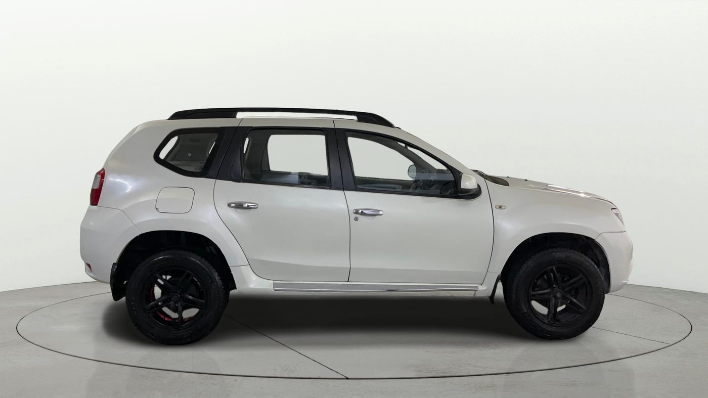 2014 Nissan Terrano XL (P), Petrol, Manual, 92,036 km, Right Side View