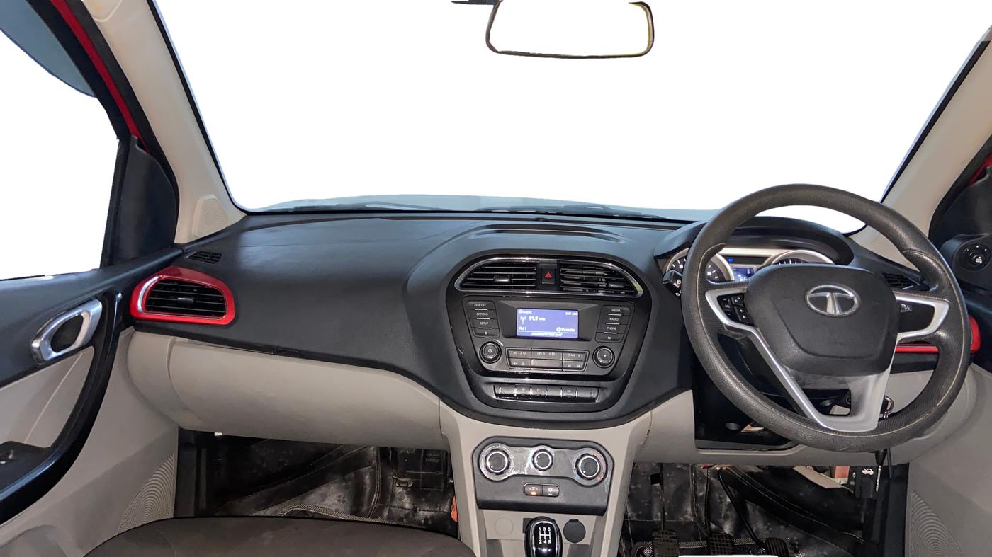 2017 Tata Tiago XZ PETROL, Petrol, Manual, 63,329 km, Dashboard