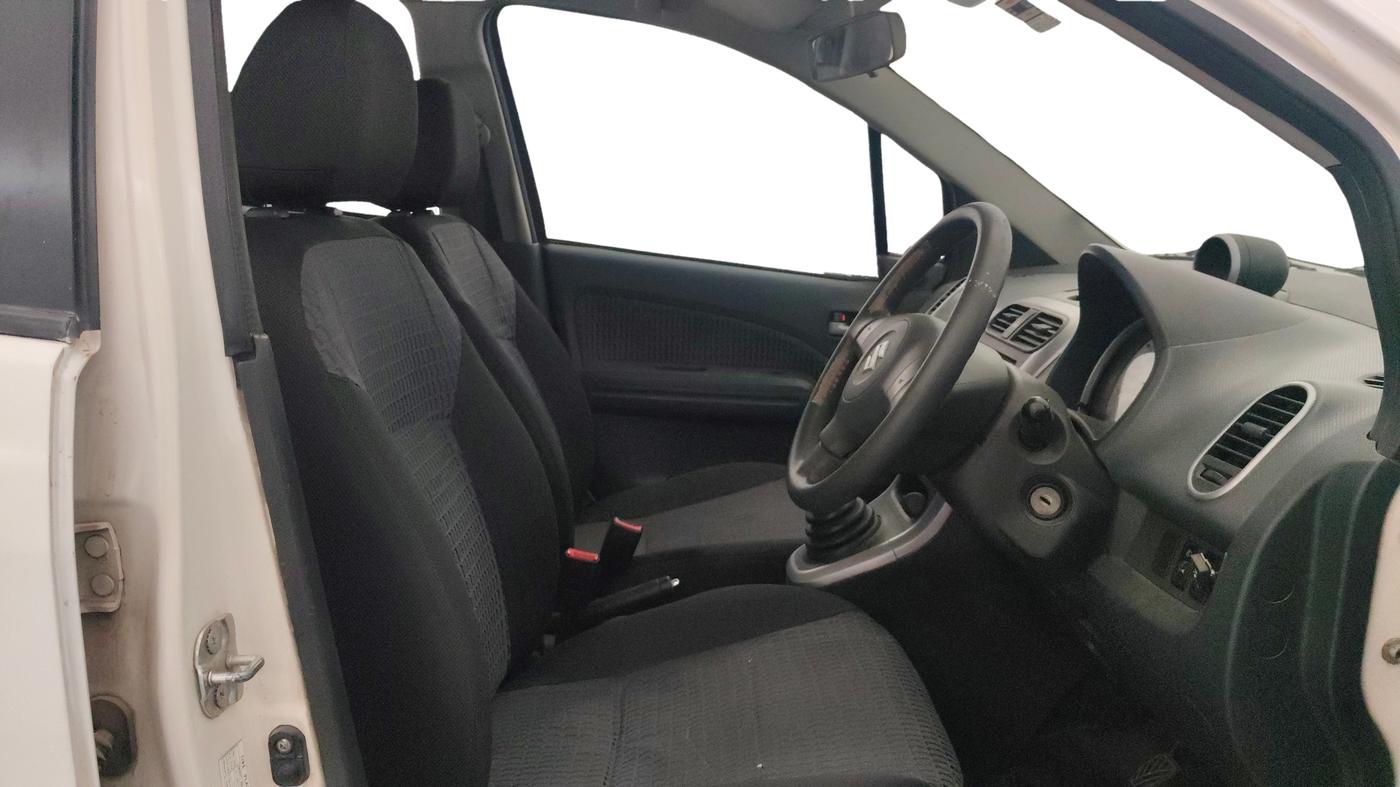2014 Maruti Ritz VXI, CNG, Manual, 48,812 km, Right Side Front Door Cabin