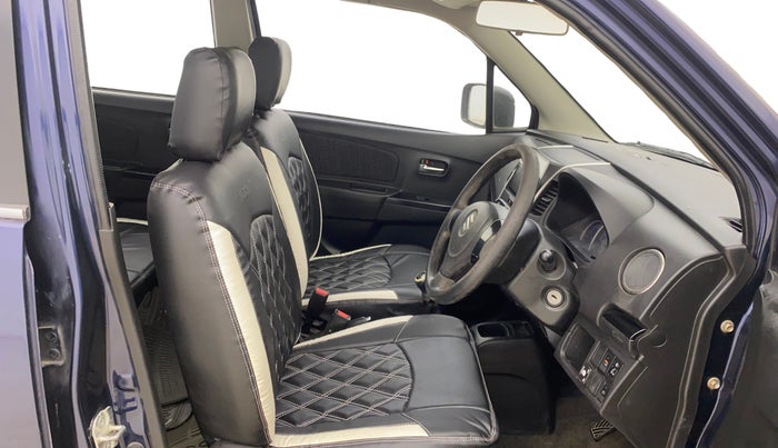 2014 Maruti Wagon R Stingray VXI, CNG, Manual, 1,31,583 km, Right Side Front Door Cabin