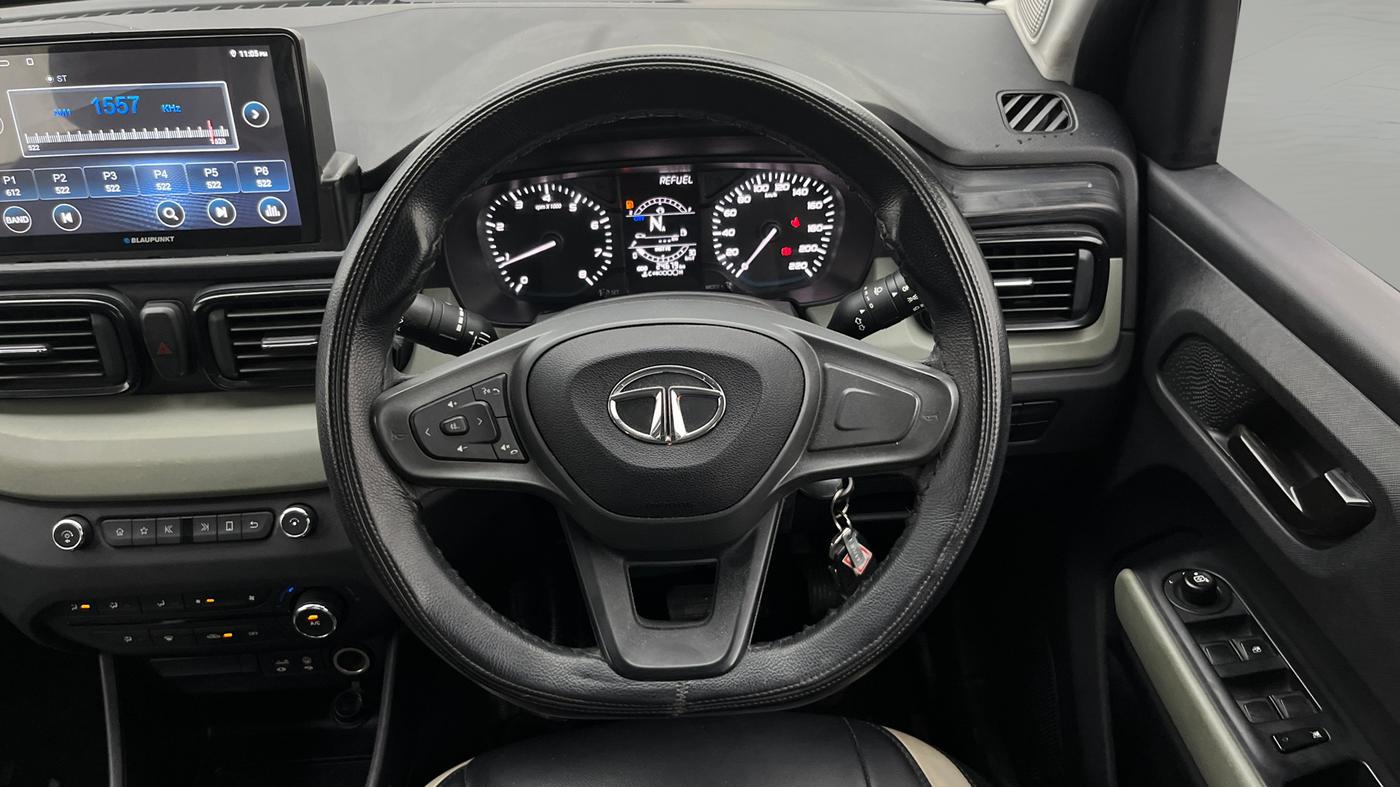 2022 Tata PUNCH ADVENTURE AMT, Petrol, Automatic, 24,678 km, Steering Wheel Close Up