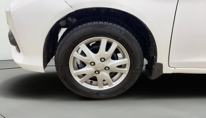 2017 Honda Brio VX MT, Petrol, Manual, 1,33,627 km, Left Front Wheel