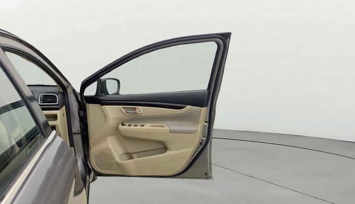 2016 Maruti Ciaz ZXI+ AT, Petrol, Automatic, 88,994 km, RHS Front Door