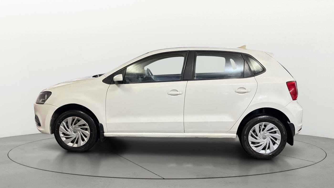 2015 Volkswagen Polo COMFORTLINE 1.2L, Petrol, Manual, 82,772 km, Left Side