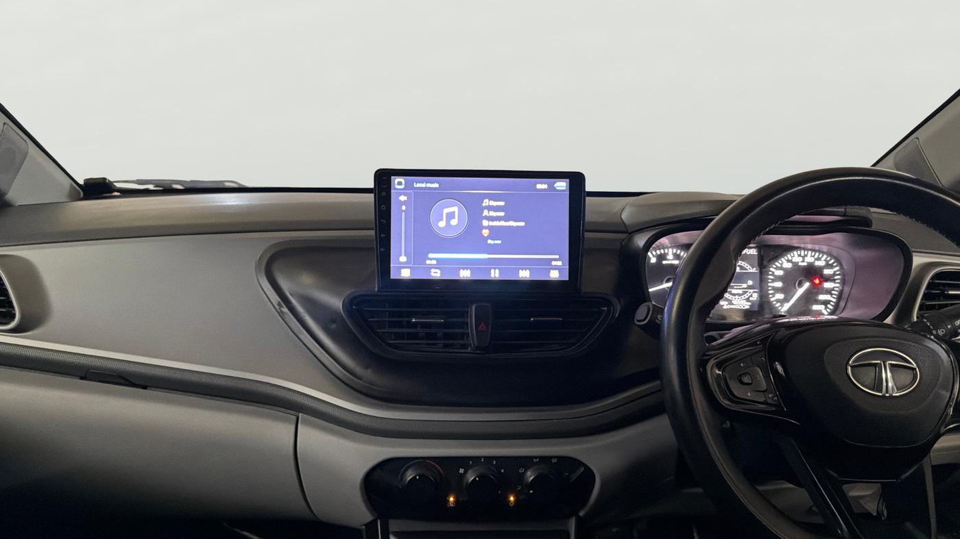 2020 Tata ALTROZ XE PETROL, CNG, Manual, 46,574 km, Air Conditioner
