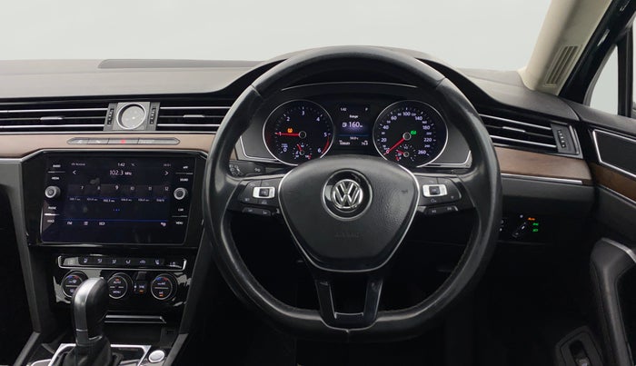 2018 Volkswagen Passat HIGHLINE DSG, Diesel, Automatic, 1,08,680 km, Steering Wheel Close Up