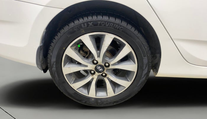 2014 Hyundai Verna FLUIDIC 1.6 CRDI SX, Diesel, Manual, 73,918 km, Right Rear Wheel