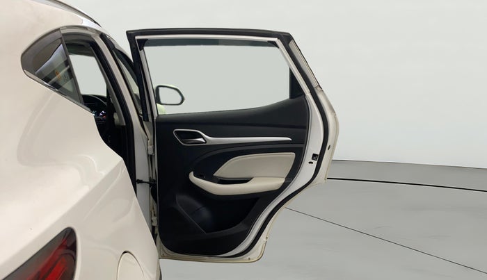 2022 MG ASTOR SUPER EX 1.5 MT, Petrol, Manual, 44,245 km, RHS Rear Door