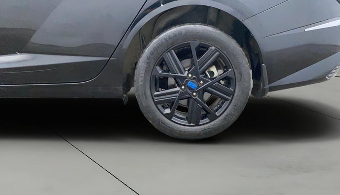 2023 Hyundai Verna SX (O) 1.5 TURBO PETROL DCT, Petrol, Automatic, 44,666 km, Left Rear Wheel