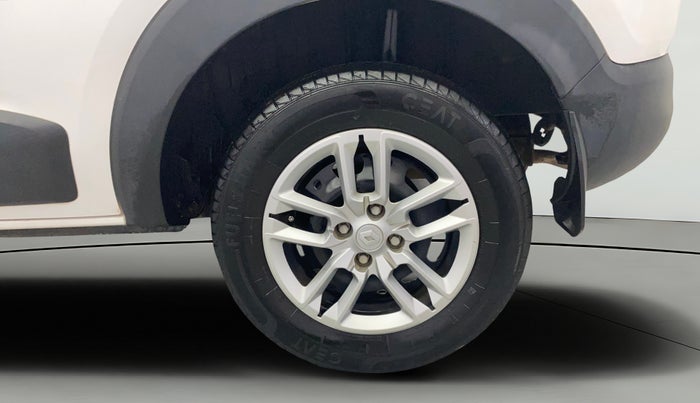 2020 Renault TRIBER RXT, Petrol, Manual, 27,783 km, Left Rear Wheel