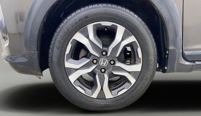 2017 Honda WR-V 1.5L I-DTEC VX MT, Diesel, Manual, 1,12,984 km, Left Front Wheel