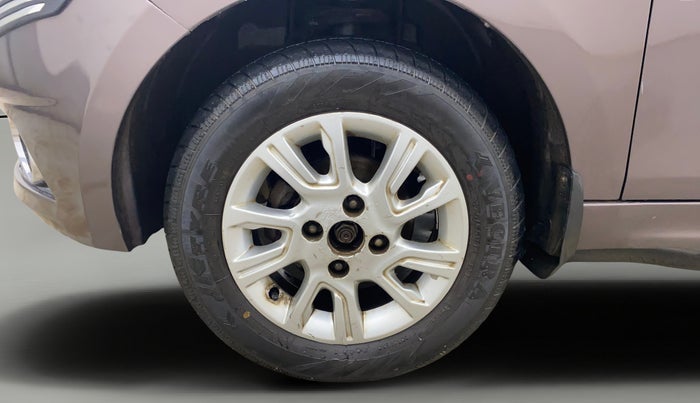2017 Tata Tiago XZ PETROL, Petrol, Manual, 61,170 km, Left Front Wheel